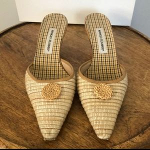 MANOLO BLAHNIK Tan Plaid/Straw Mules